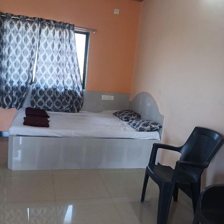 Konkan Kinara Holyday Home Stay Vihour Luaran gambar